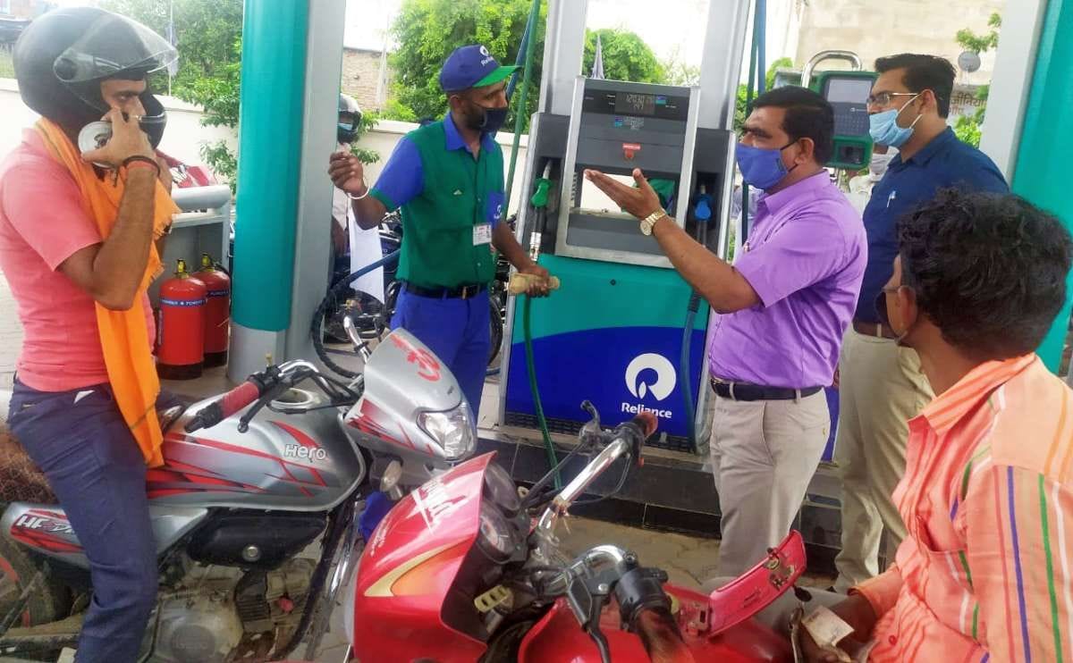License will be suspended for giving diesel-petrol without a mask in mahoba