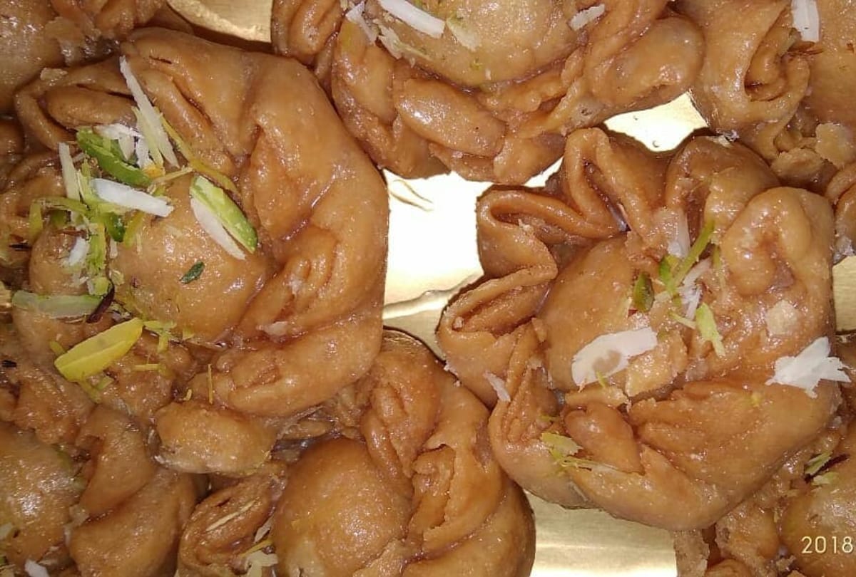 raksha bandhan recipes bihar famous traditional sweet chandrakala recipe in hindi how to make chandrakala mithai