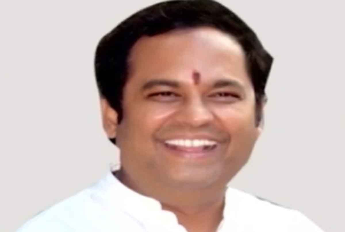 Asked for extortion from MLA, threat to kill