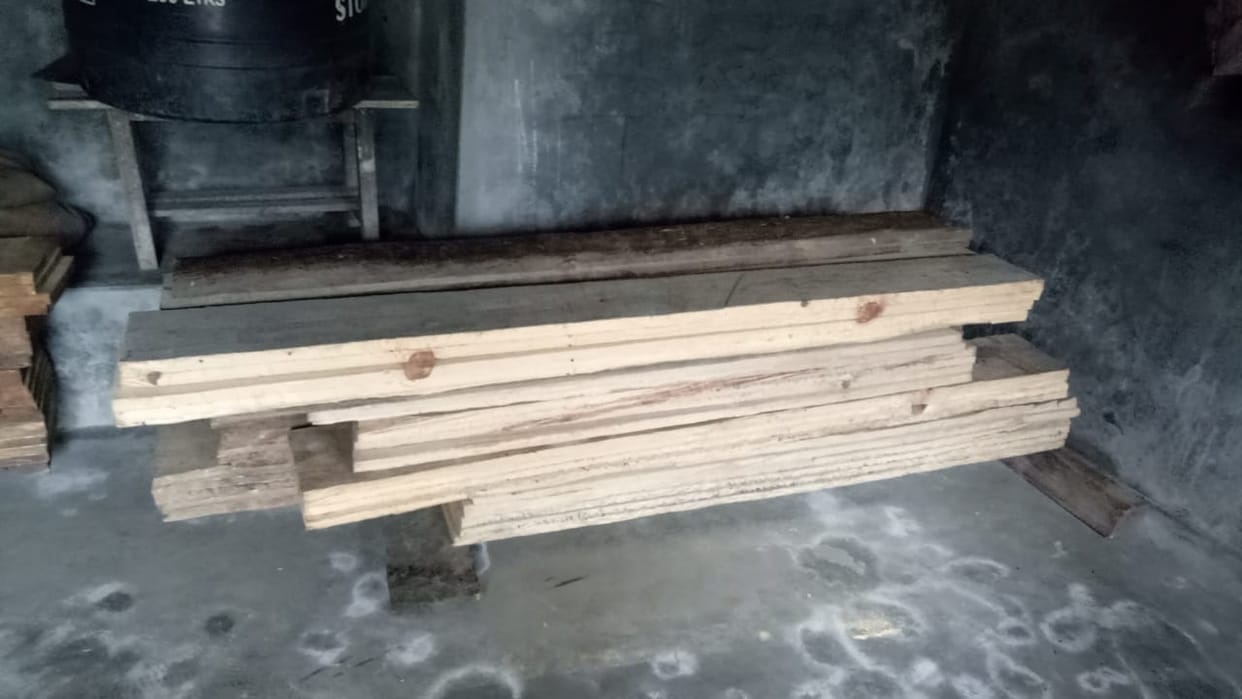 caught wooden