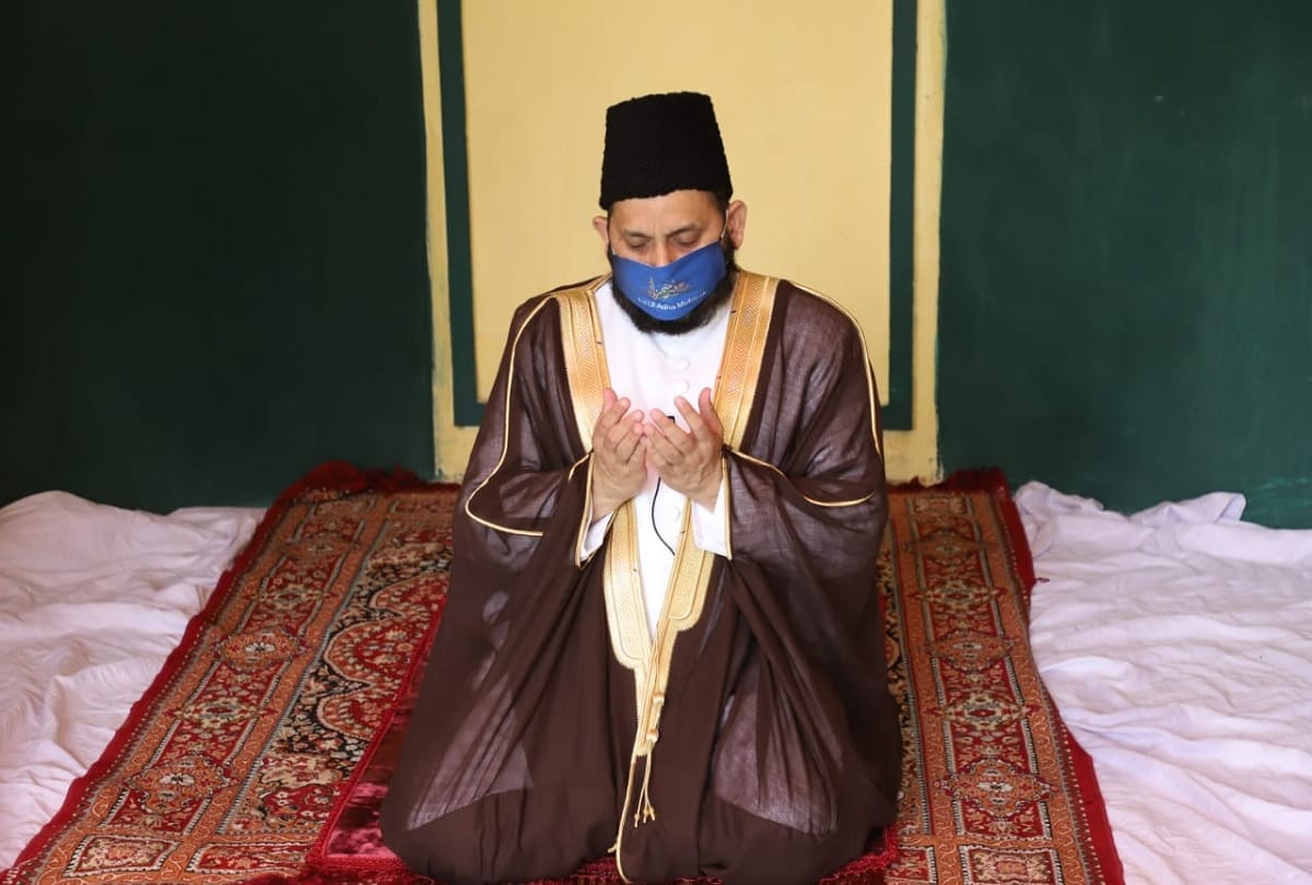 Bakrid 2020 in UP Eid Ul Adha celebrated with social distancing amongst lockdown restrictions