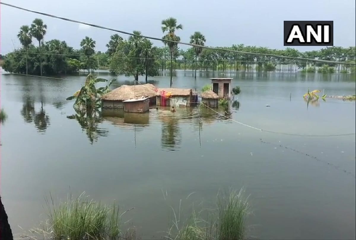 Muzaffarpur Bihar Flood News: waters enters in low lying area in Muzaffarpur water level rise in burhi gandak river
