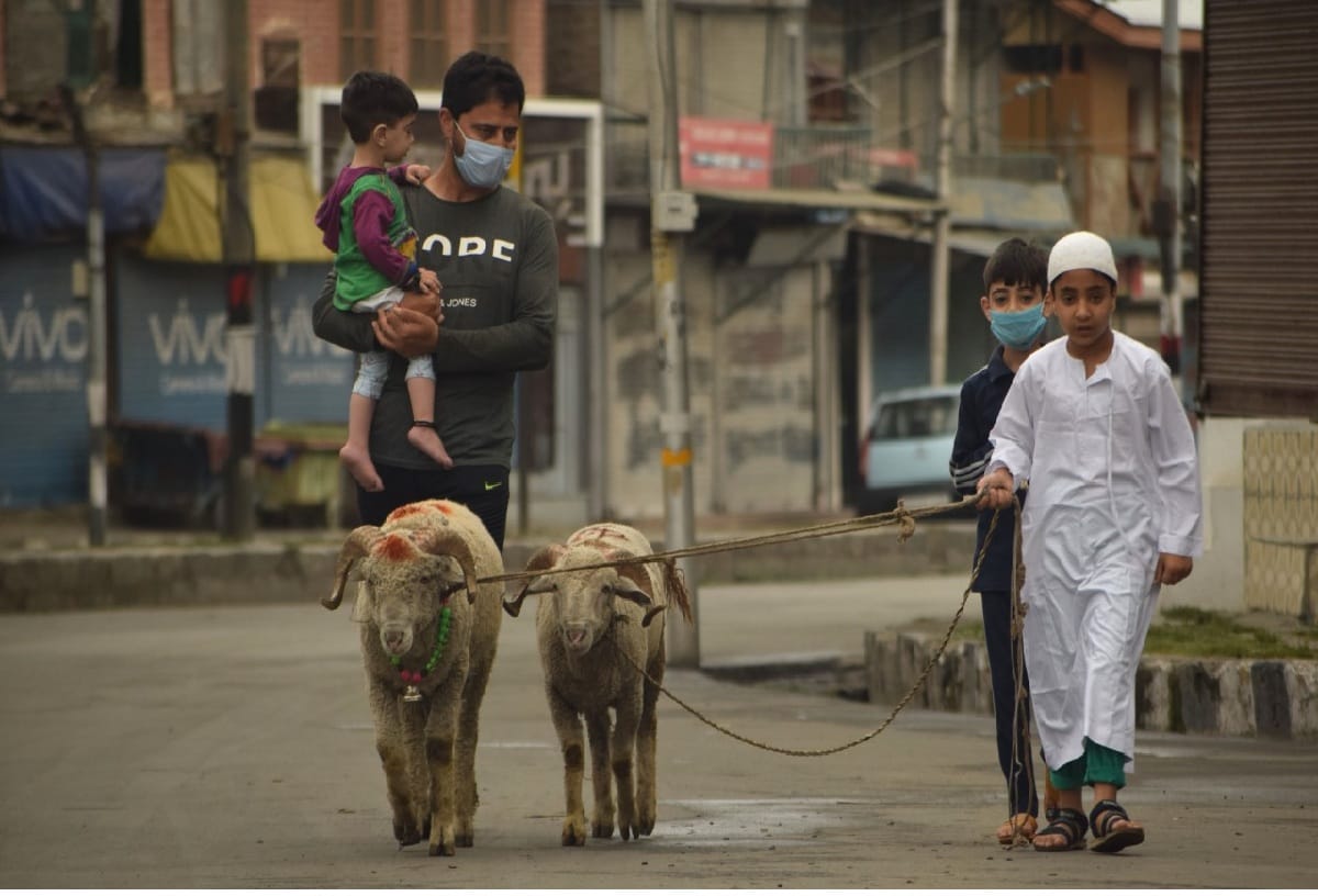 Happy Eid-ul-Adha 2020 Bakrid in kashmir, Jammu Kashmir latest news in hindi