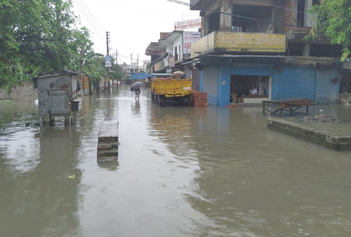 Gorakhpur UP Weather Forecast News update in Hindi heavy rain
