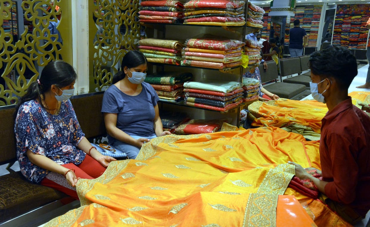 Aligarh: Business is not catching pace even on festival