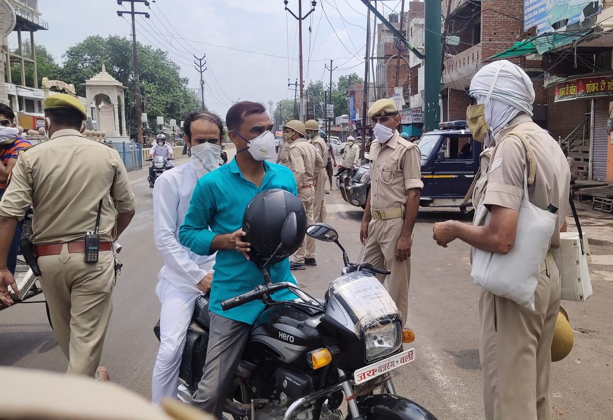 weekend, lockdown, police, atention, firozabad