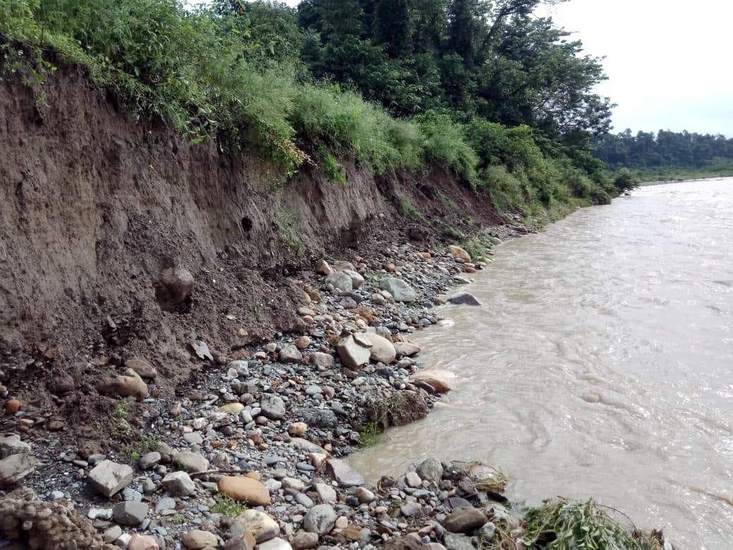 Due to the rise of the river Toun, the erosion lands agricultural land