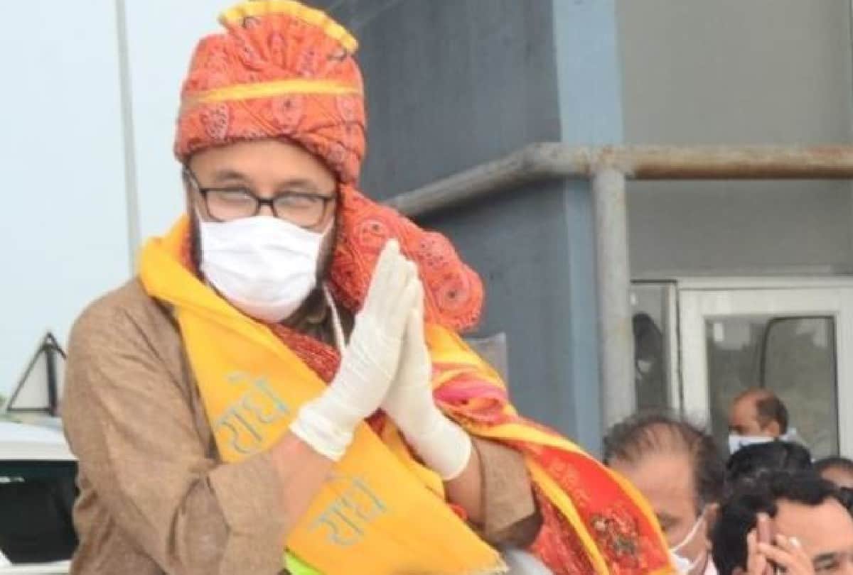 Up Election 2022 Bjp Candidate Rani Pakshalika Singh Yogendra Updhayay And Shabbir Abbas asets In Agra