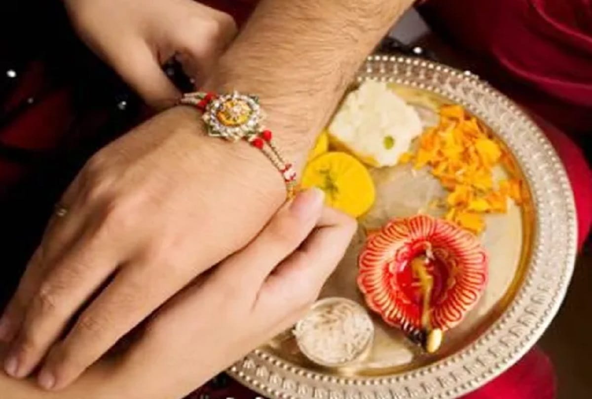 Sisters do not ask for property so brother do not tied Rakhi in Benipur Chak village Sambhal