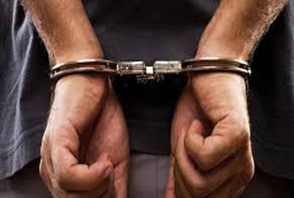 Four accused seeking extortion money of 20 lakhs were arrested