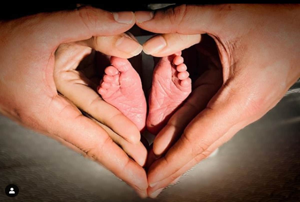 Aftab Shivdasani And Nin Dusanj Blessed With A baby Girl Shares Beautiful Picture