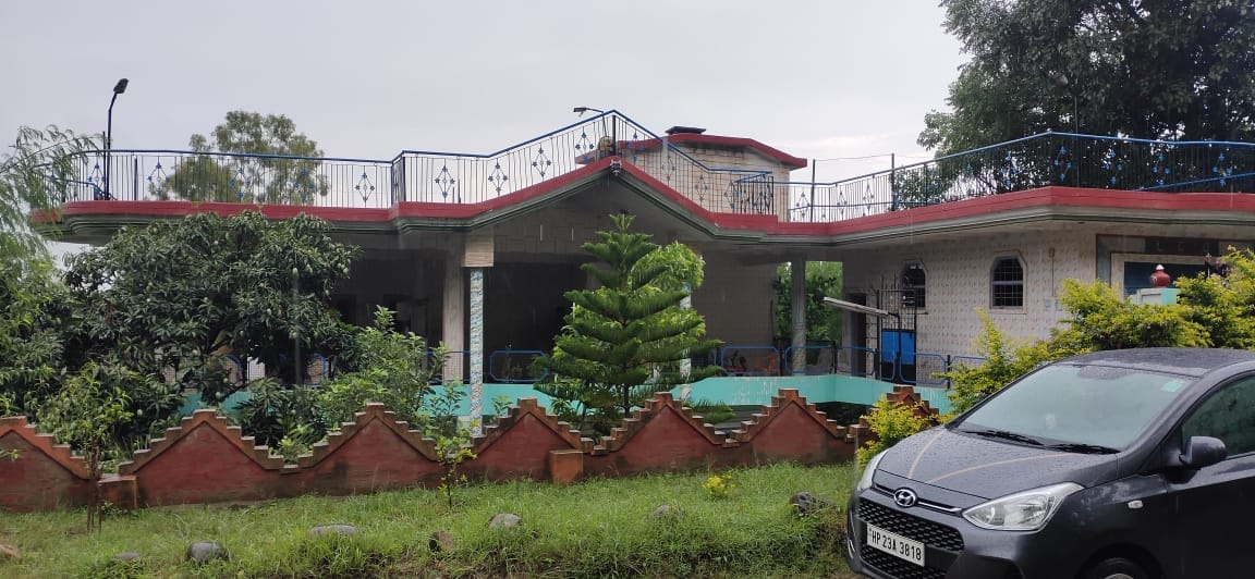 Burglars,set up Sadar MLA's,sister's house,Dent,blown 30 million jewels