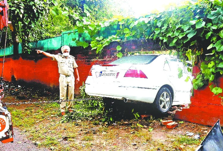 High speed car broke wall entered IAS Officer House, Road Accident