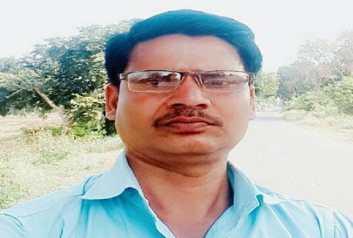 Shiksha Mitra Body Found Hanging At Noose Family Blams Murder
