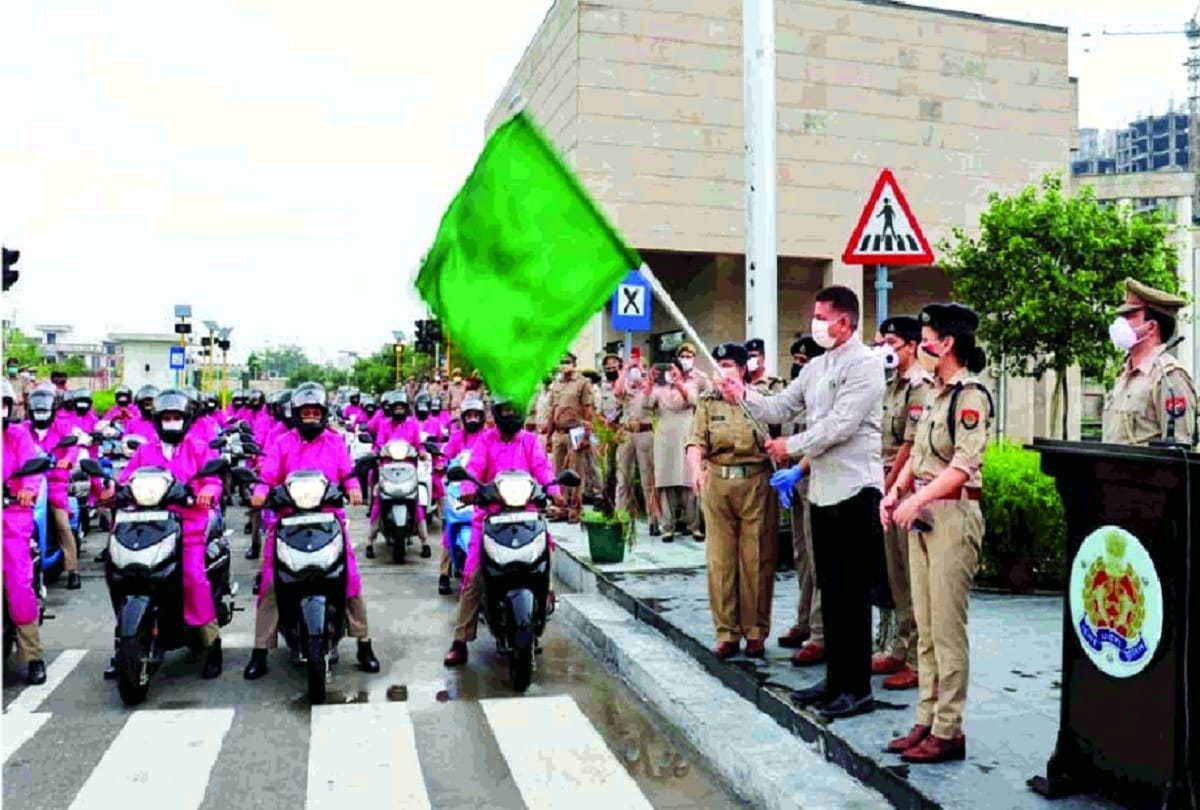 women patrolling team to take care of crimes against women in Noida