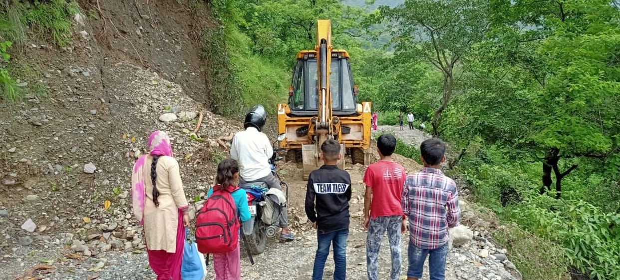Increased trouble due to debris on the road