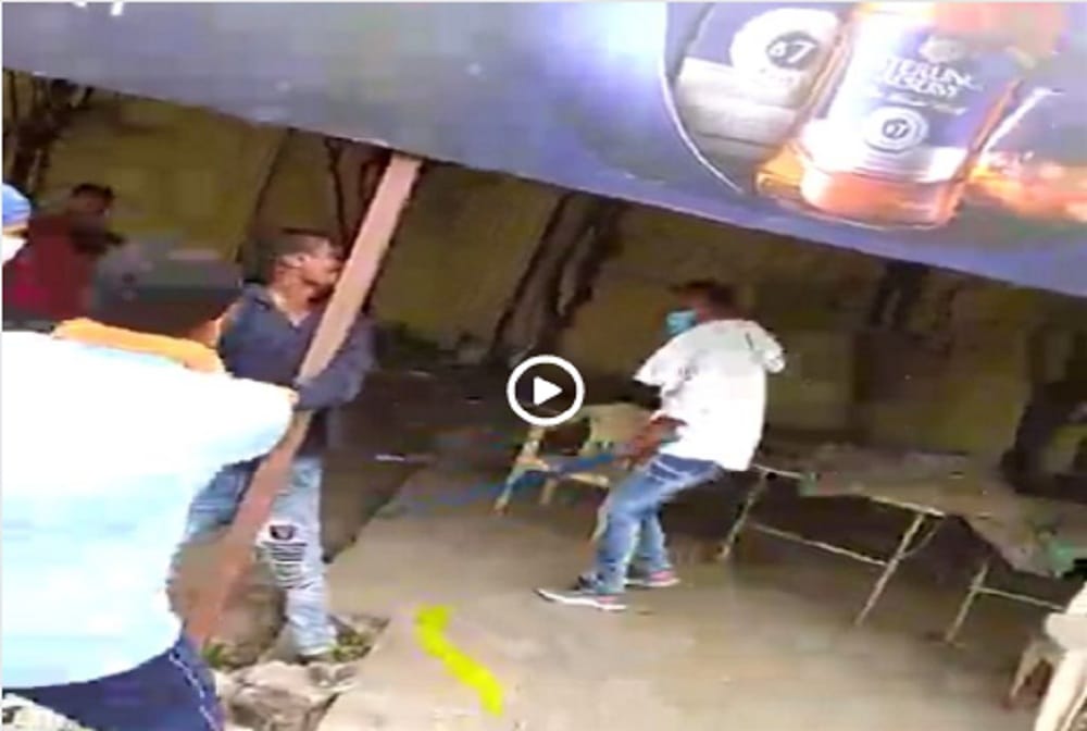 liquor mafia operatives brutally beaten the young man in indore, video viral