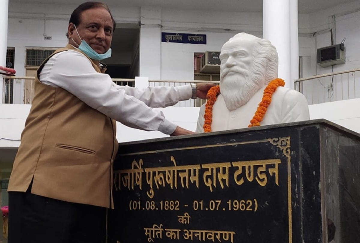 Rajarshi Tandon's statue unveiled in Open University