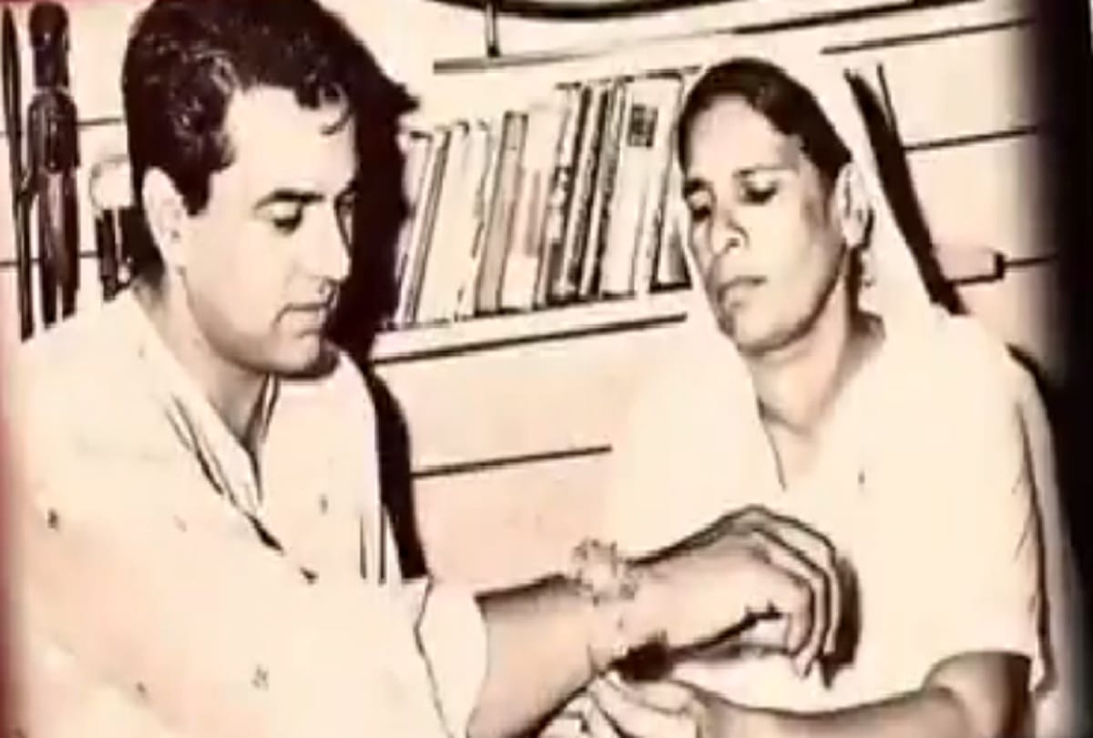 Raksha Bandhan 2020 Dharmendra recall her Assumed sister who gave him shelter in his struggling days