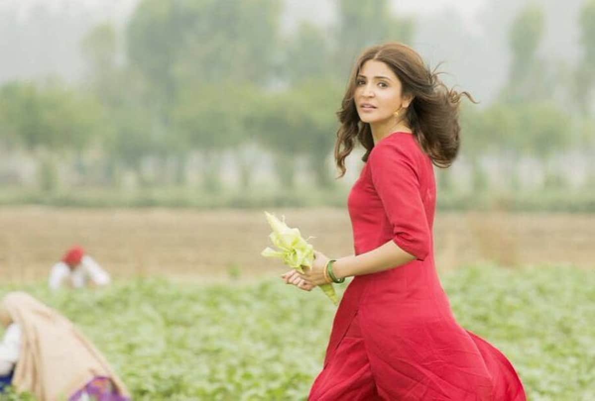 anushka sharma looks gorgeous stunning in indian outfits anushka sharma images wallpapers in saree suits