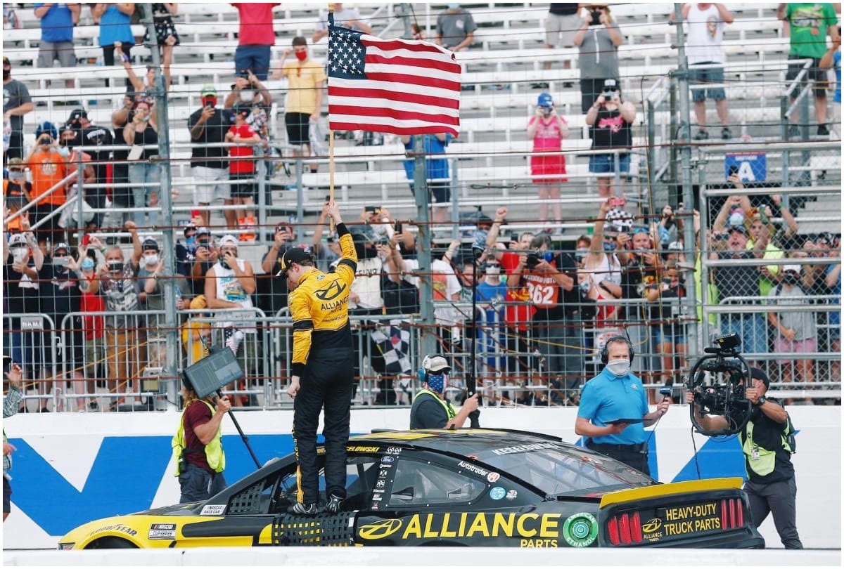 brad keselowski Wins Nascar Race In New Hampshire