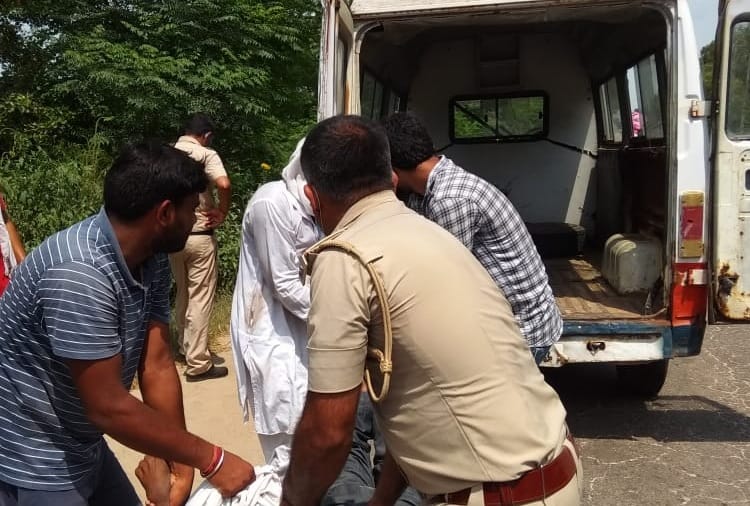 Husband-wife and daughter died in road accident in Jhajjar of Haryana