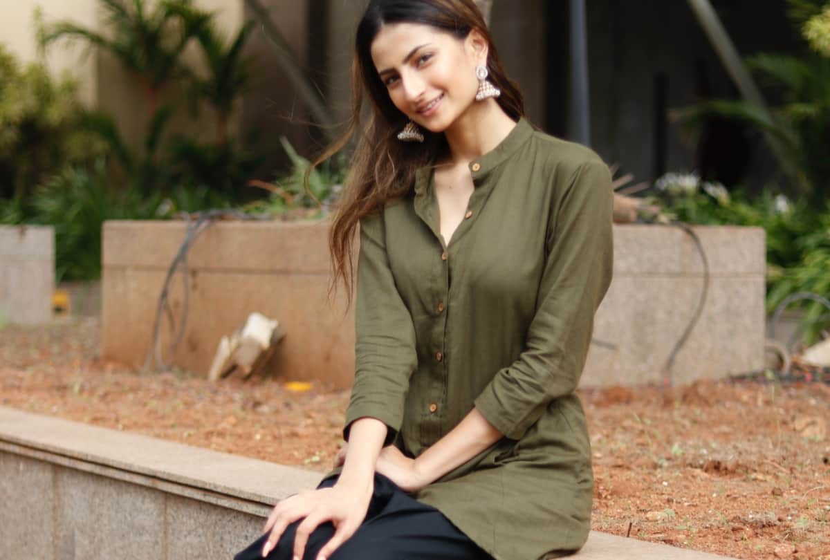 shweta tiwari daughter palak stunning stylish glamorous look images photos instagram