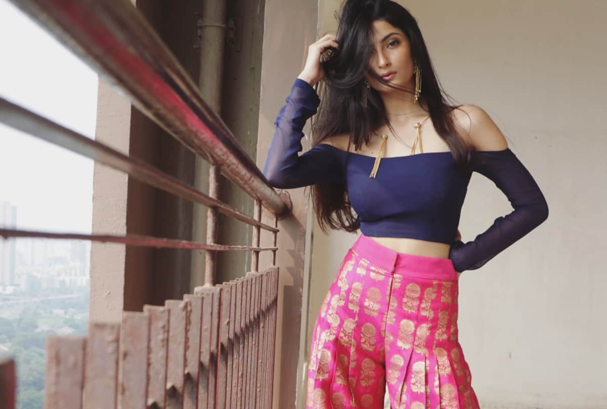 shweta tiwari daughter palak stunning stylish glamorous look images photos instagram