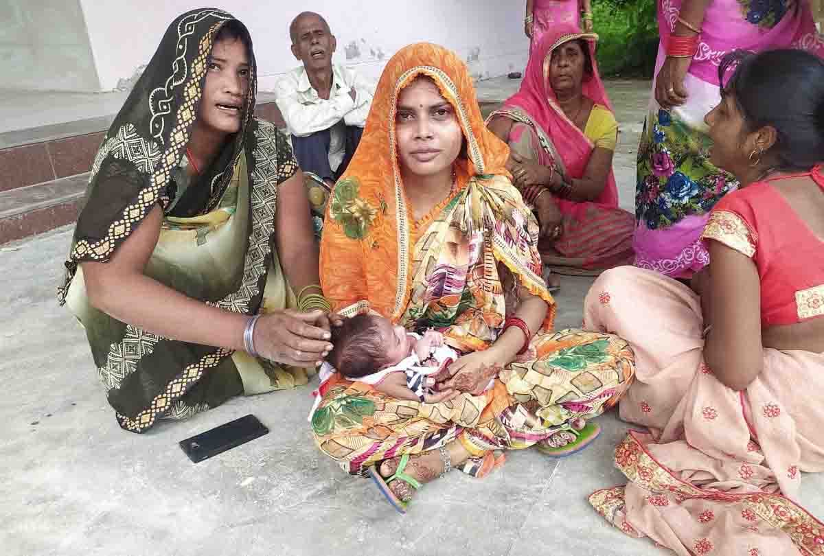 Brother coming to get rakhi tied dies on Agra Lucknow Expressway