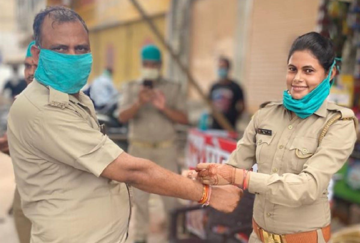 Agra Up News: UP Police Cops celebrated Rakshabandhan in agra
