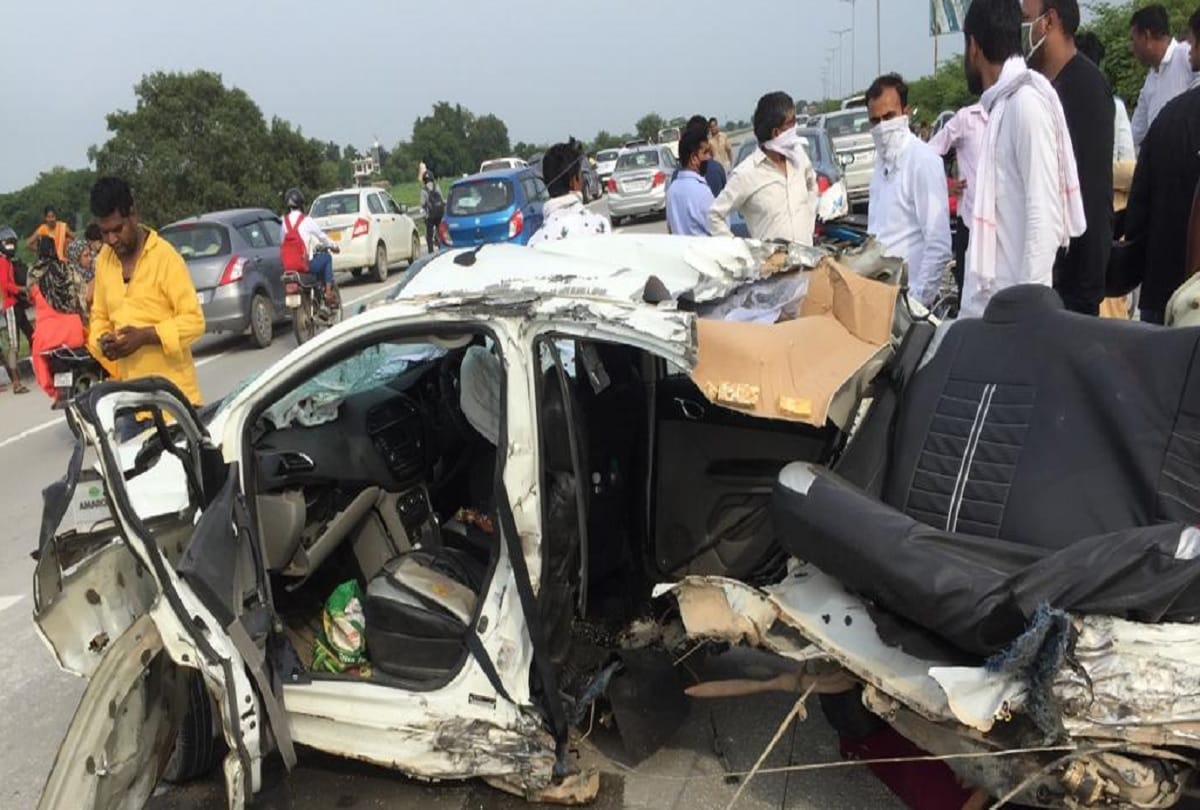Noida woman and daughter dies in road accident after celebrating rakhshabandhan with family