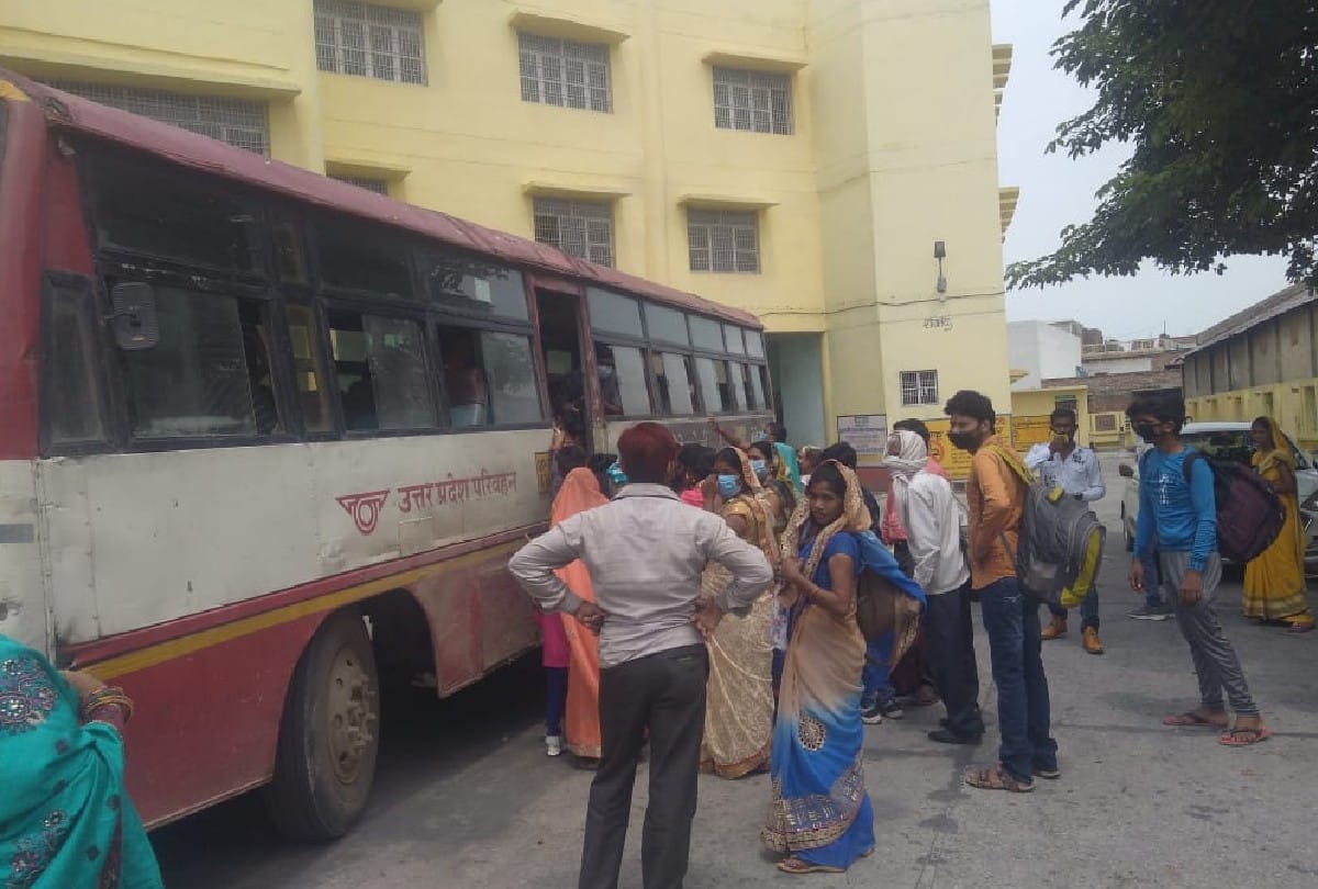 Agra Up News: Crowd gathering in markets on Rakshabandhan