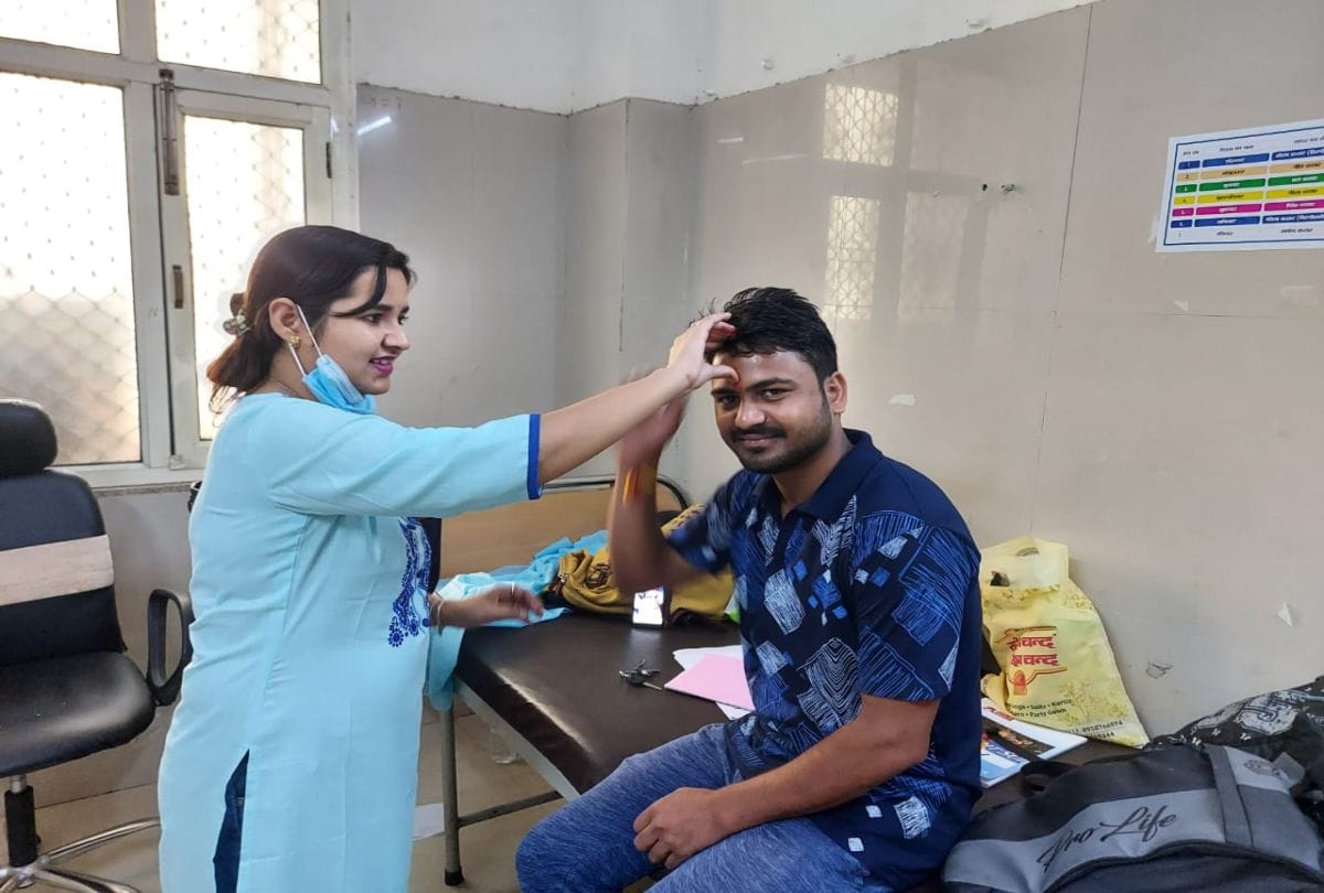Agra Up News: Rakshabandhan Celebrated In Covid Hospital By Doctors