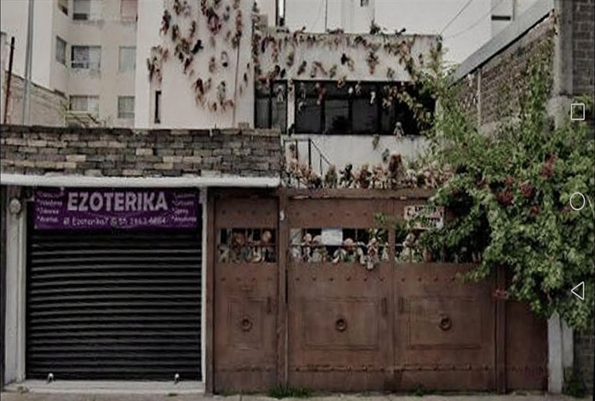 mexico avenida iztacalco 9 haunted house decorated with dolls