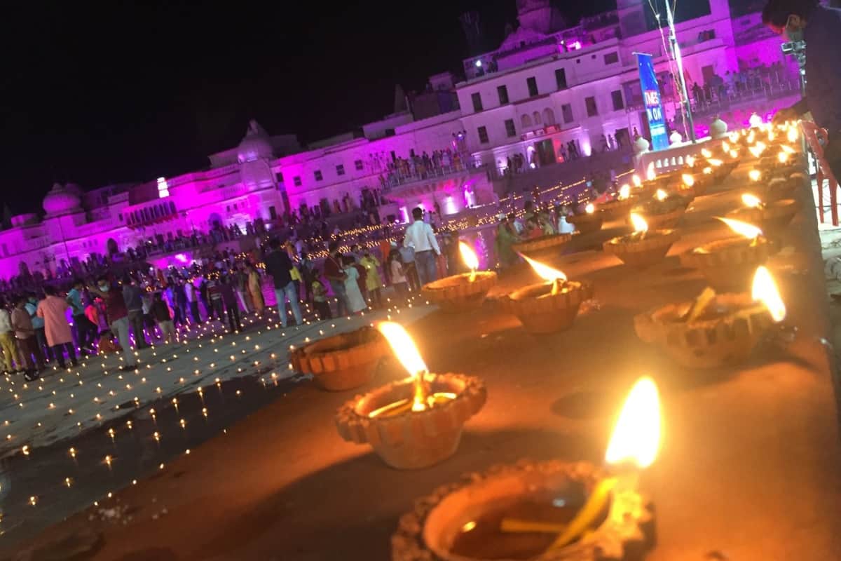 Ayodhya decorated with earthen lamps before foundation of Ram Mandir