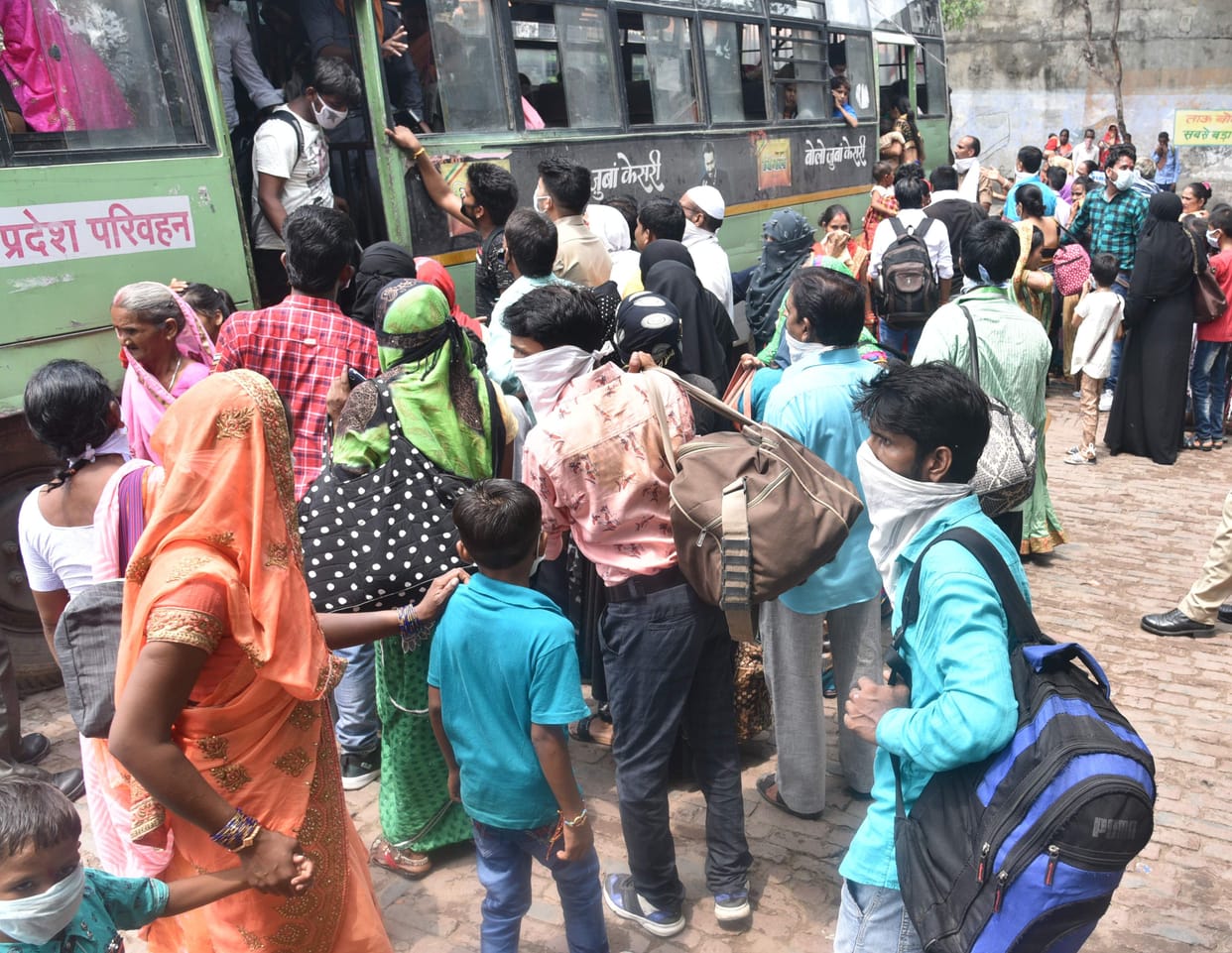 crowd in sambhal on rakshabandhan