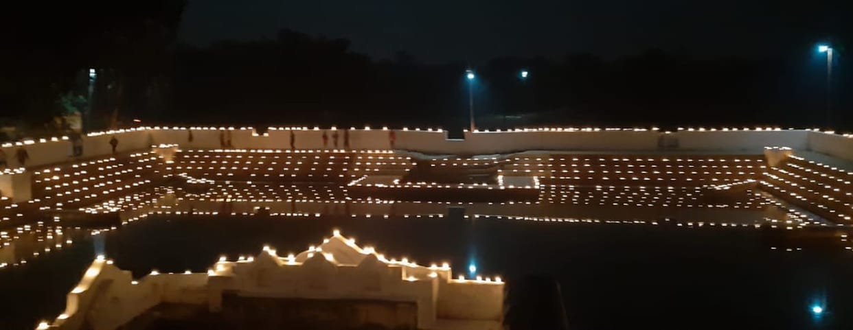 Bhuyan tali shines with 11 thousand lamps