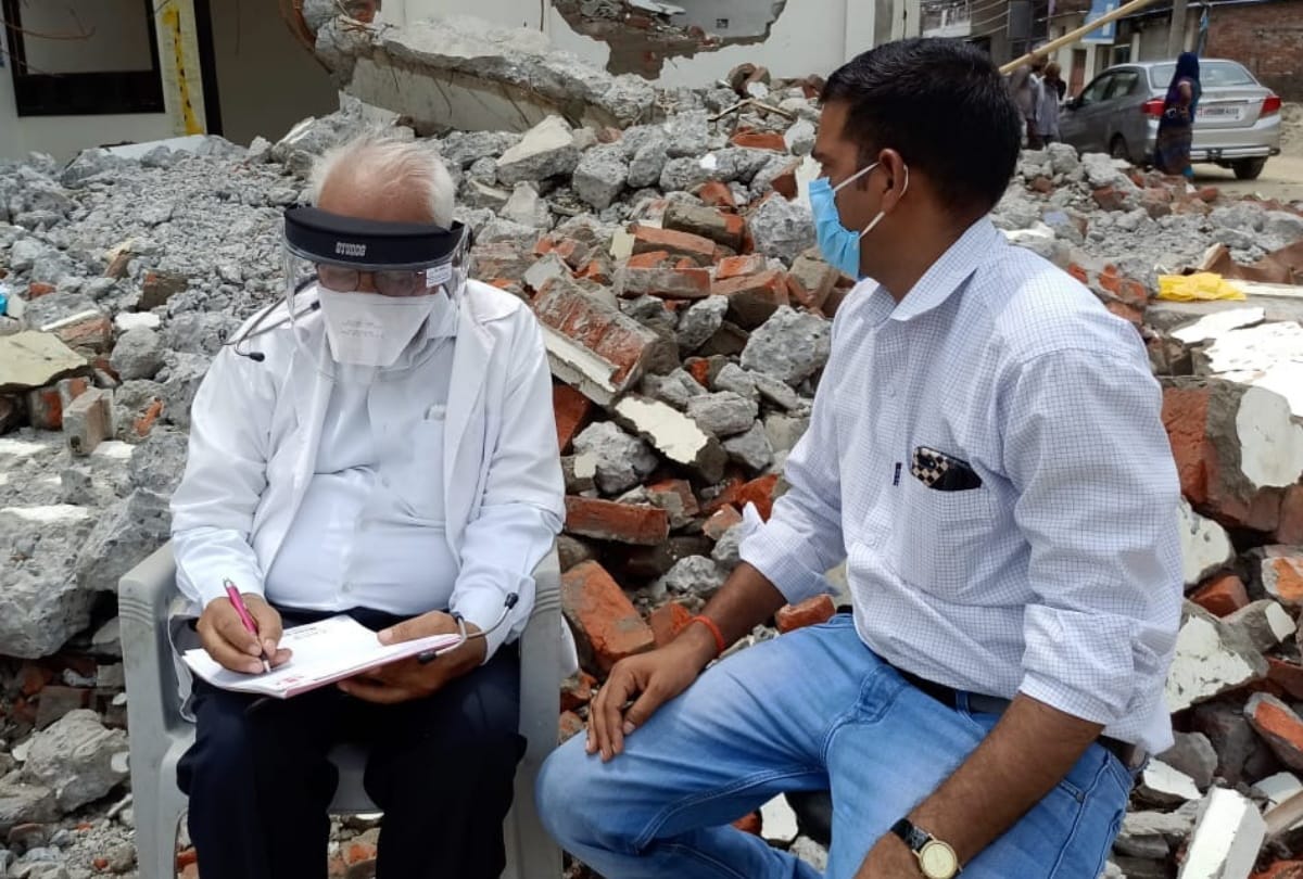 administration bulldoze clinic doctor RN singh in Gorakhpur