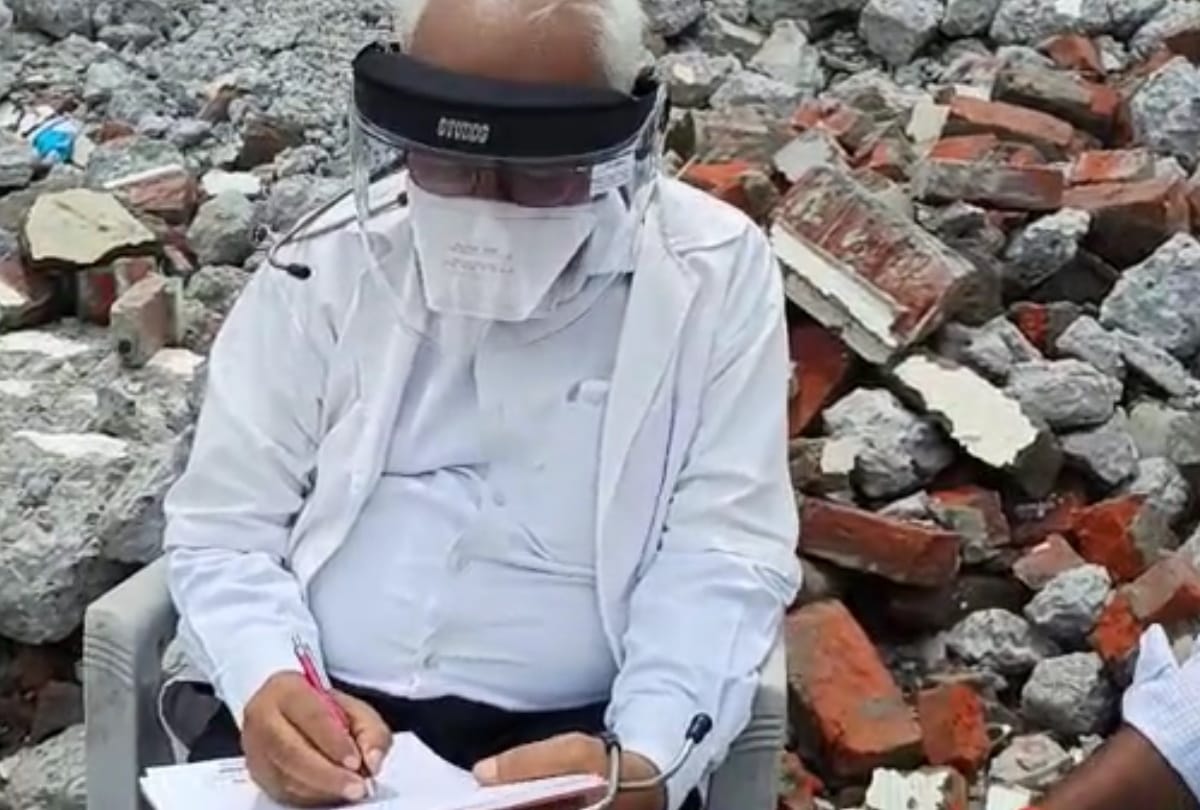 administration bulldoze clinic doctor RN singh in Gorakhpur