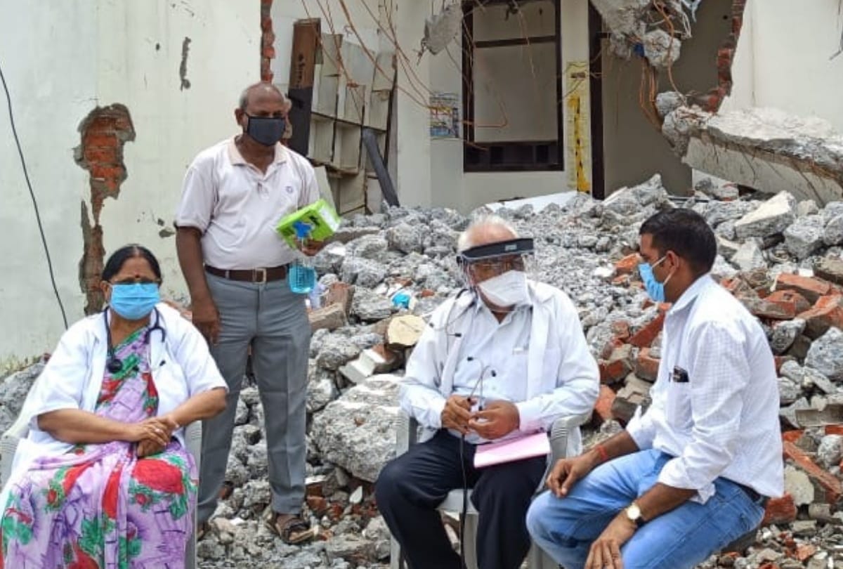 administration bulldoze clinic doctor RN singh in Gorakhpur