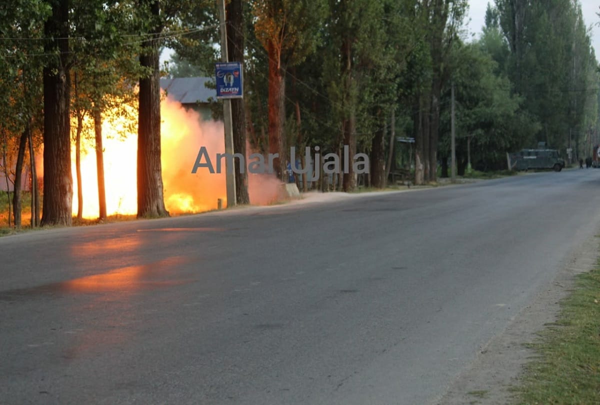 Jammu and Kashmir IED blast by terrorists between Yaripora and Qaimooh road in Kulgam