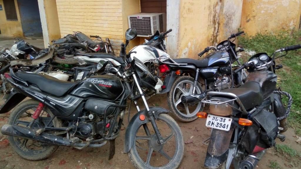 the work of cutting stolen bike in the forest at pariksitagar police found many of bikes ater investigation of decoits