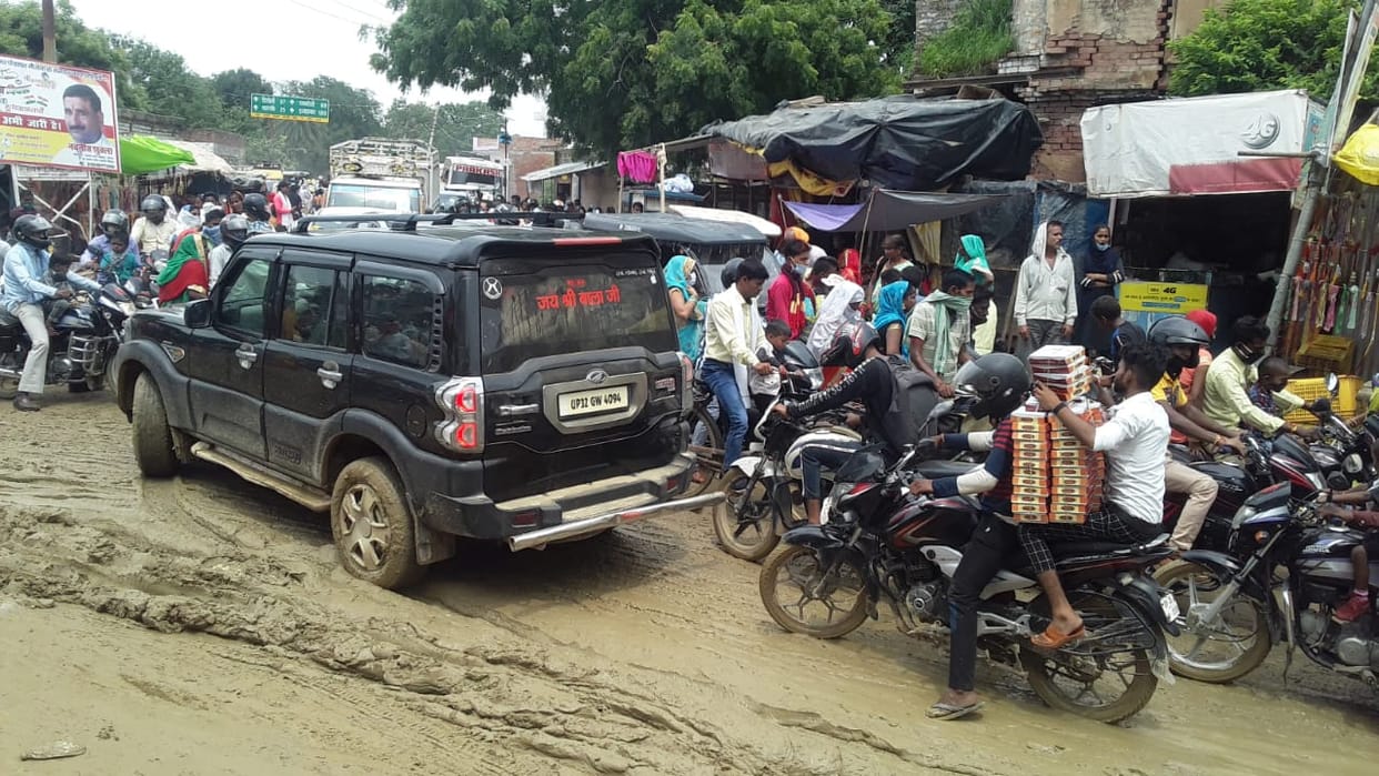 Vehicles stuck in under construction route, long jam