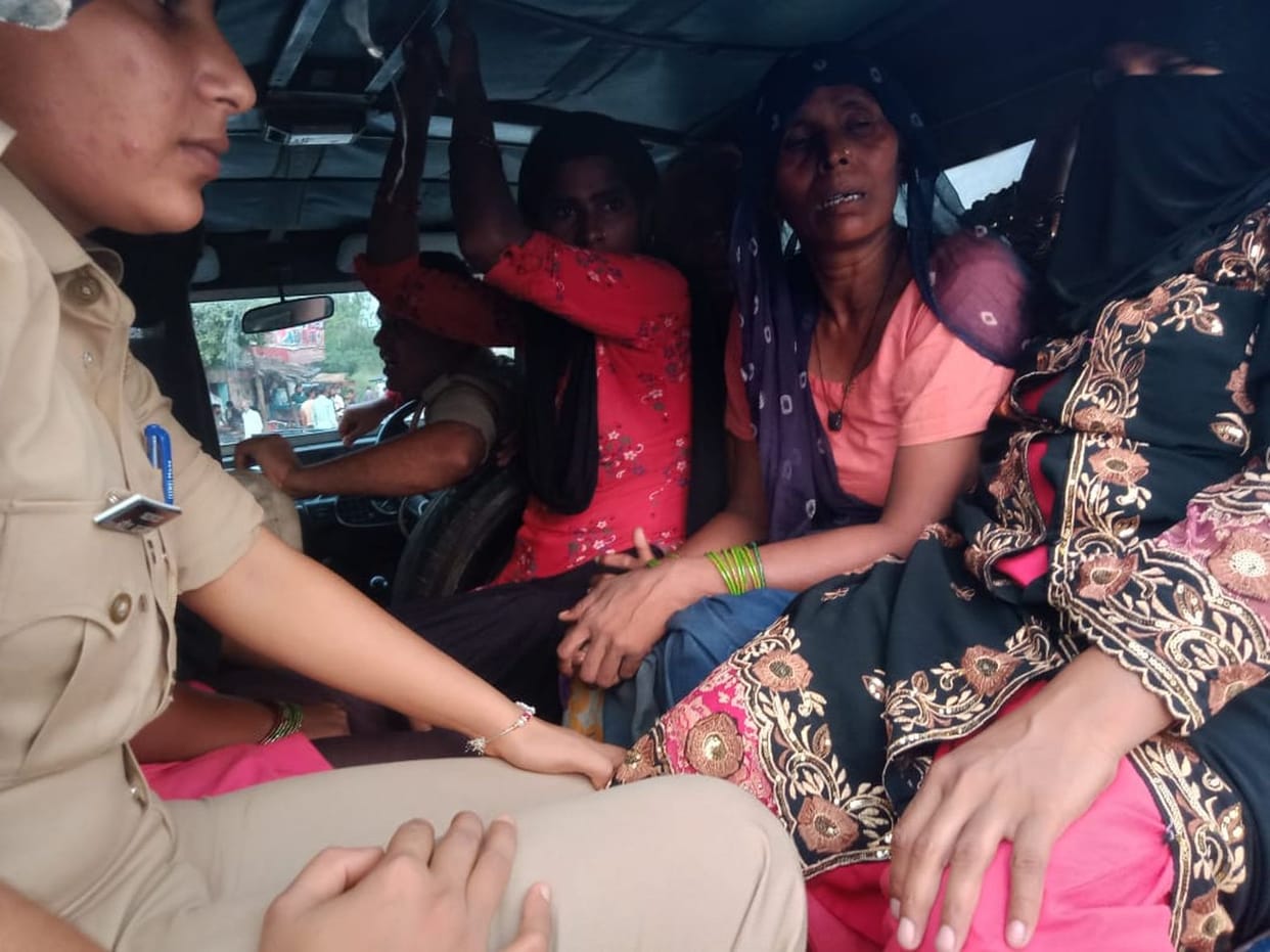 Women sat on dharna alleging possession under the pretext of repression