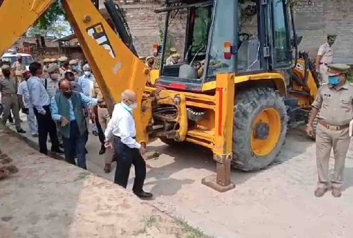 Vikas Dubey News: investigation committee constituted by the Supreme Court reached Bikru