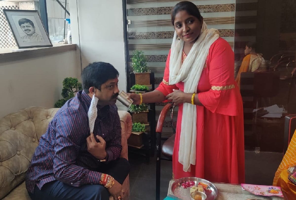 Raksha Bandhan 2020: The thread of national defense tied the wrist of brothers to Neh