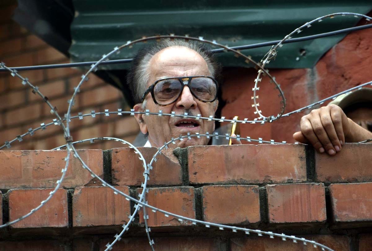 Saifuddin Soz said police has now locked the gate of my house from inside, jammu kashmir latest news
