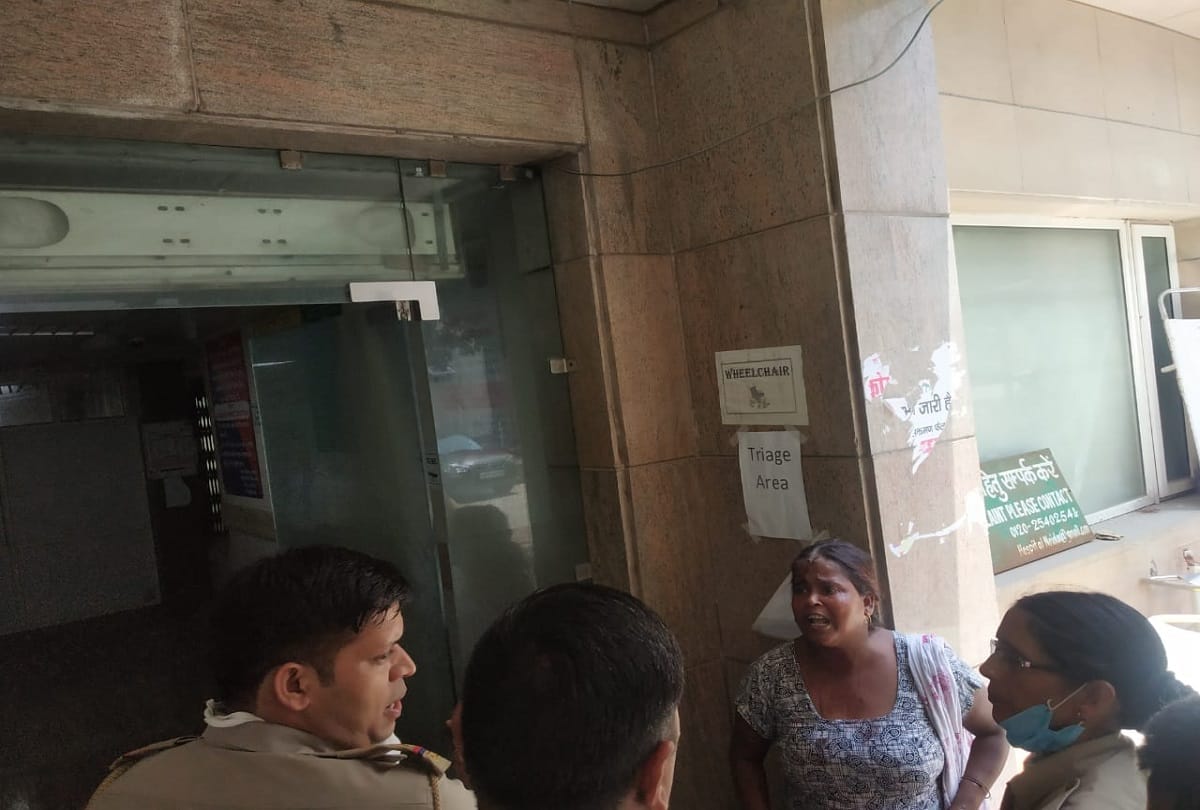Woman accuses noida police of beating her instead writing her complaint against step brother for two days