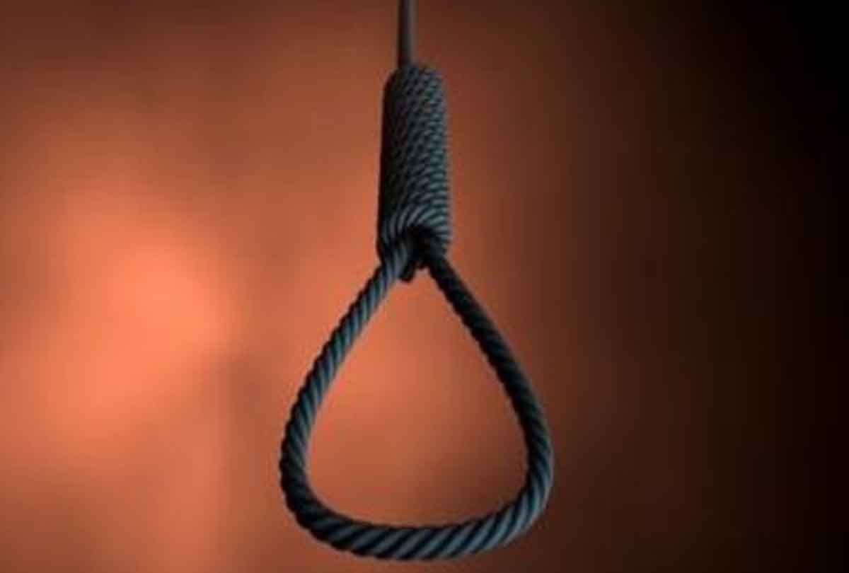 wife committed suicide in hardoi