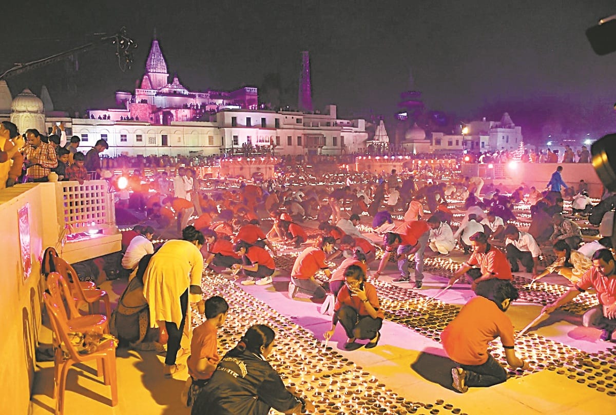 Ram Mandir Ayodhya News in Hindi: Thousands Of Earthen Lamps Have Illuminated Ayodhya And Happiness And Enthusiasm Is Everywhere